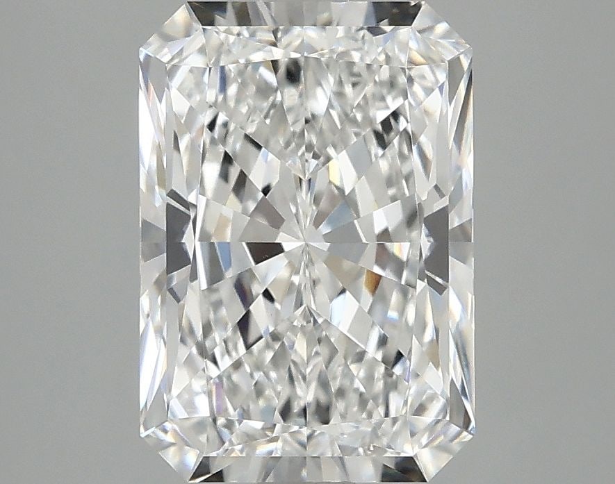 Loose Diamond - RADIANT 3.06ct E VS1: Loose Diamond - RADIANT 3.06ct E VS1 Source: This is a real non-mined Diamond that has been grown in a lab Shape: RADIANT Carats: 3.06 Color: E Clarity: VS1 Certification: IGI Video: