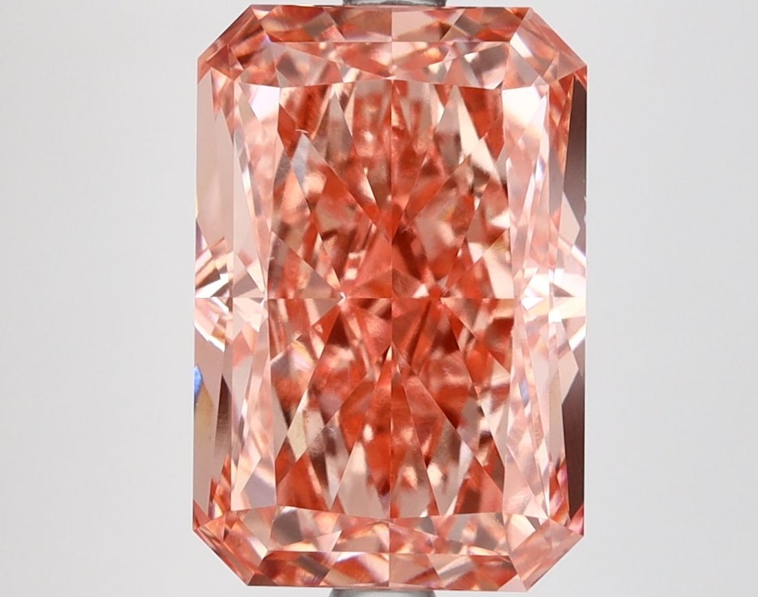 Loose Diamond - RADIANT 5.19ct Fancy Vivid Pink VS1: Loose Diamond - RADIANT 5.19ct Fancy Vivid Pink VS1 Source: This is a real non-mined Diamond that has been grown in a lab Shape: RADIANT Carats: 5.19 Color: Fancy Vivid Pink Certification: IGI Video:
