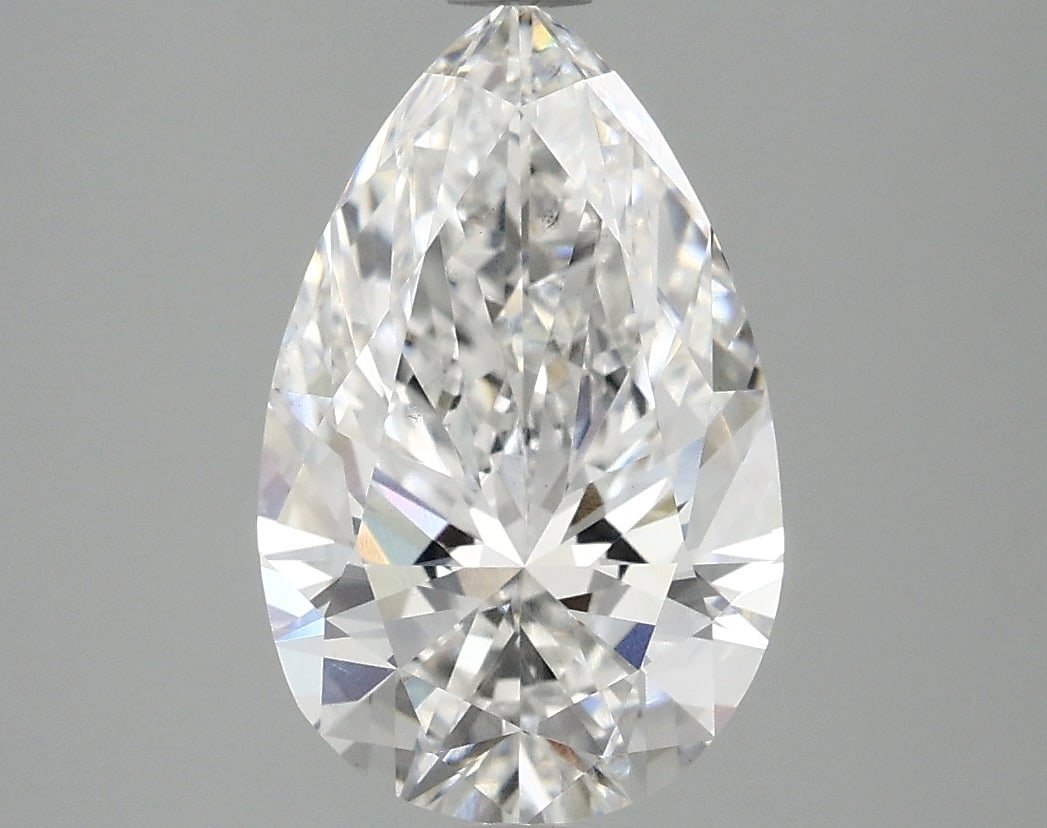 Loose Diamond - PEAR 2.8ct E VS1: Loose Diamond - PEAR 2.8ct E VS1 Source: This is a real non-mined Diamond that has been grown in a lab Shape: PEAR Carats: 2.8 Color: E Clarity: VS1 Certification: IGI Condition: Pre-Owned PLEASE NOTE