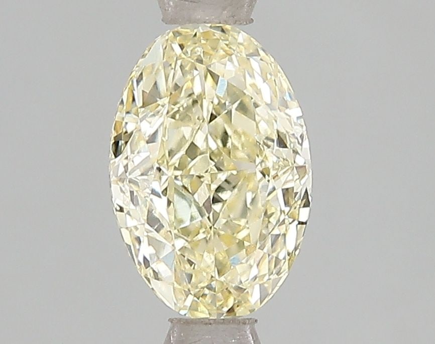 Loose Diamond - OVAL 1.51ct Fancy Intense Yellow VS2: Loose Diamond - OVAL 1.51ct Fancy Intense Yellow VS2 Source: This is a real non-mined Diamond that has been grown in a lab Shape: OVAL Carats: 1.51 Color: Fancy Intense Yellow Certification: IGI Video