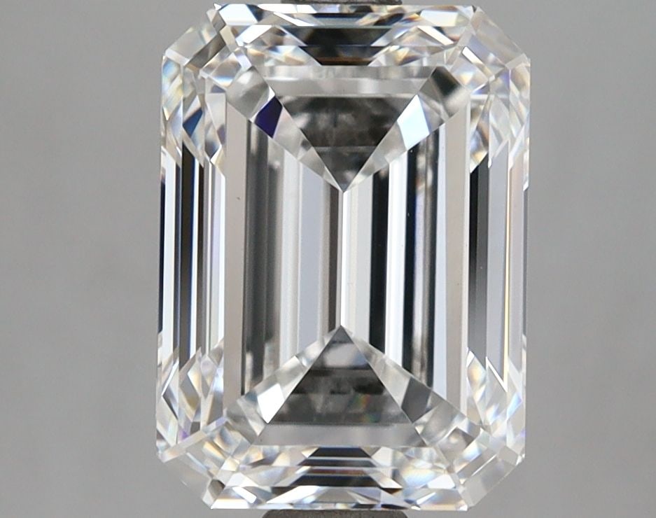 Loose Diamond - EMERALD 3.59ct E VVS2: Loose Diamond - EMERALD 3.59ct E VVS2 Source: This is a real non-mined Diamond that has been grown in a lab Shape: EMERALD Carats: 3.59 Color: E Clarity: VVS2 Certification: IGI Video: