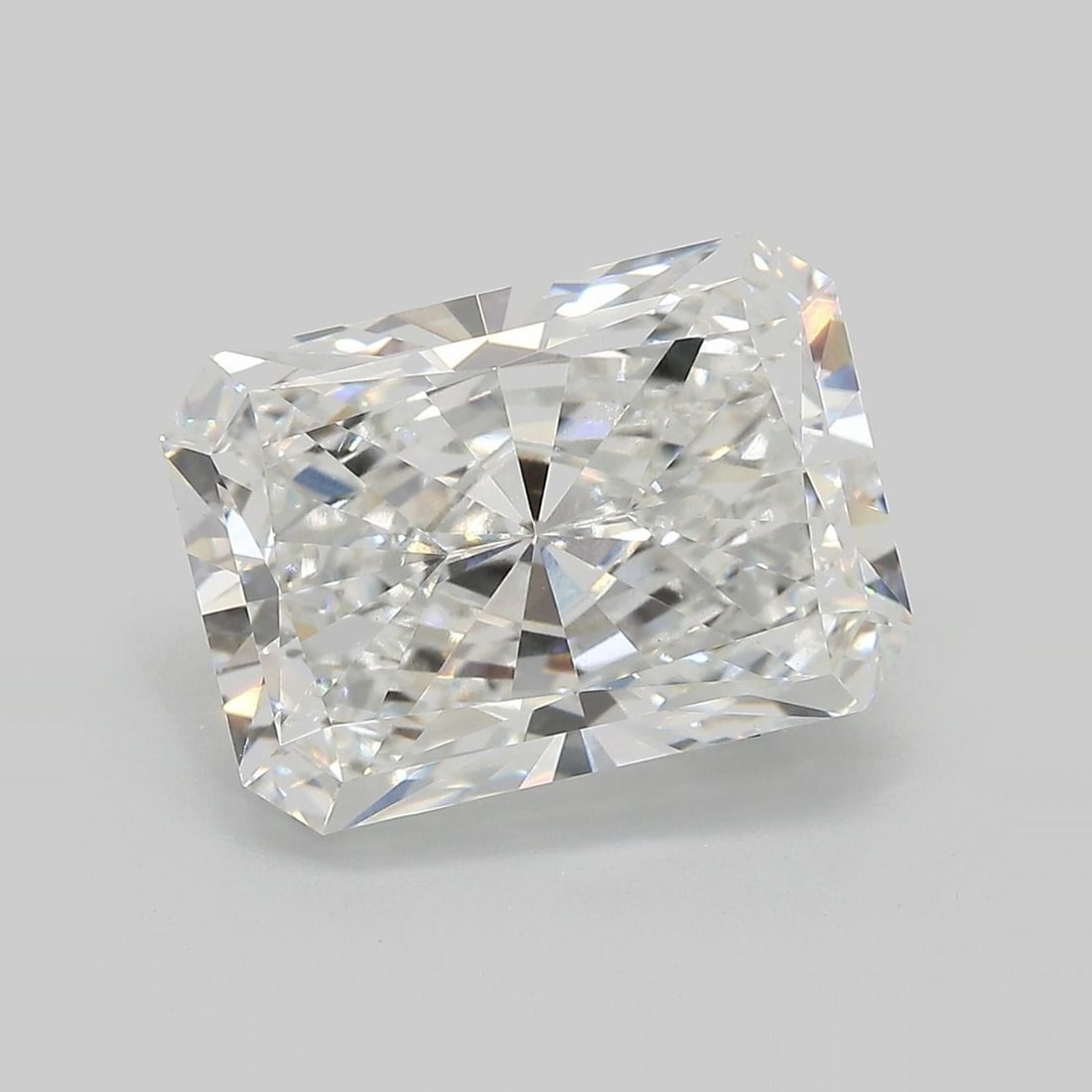 Loose Diamond - RADIANT 7.06ct E VVS2: Loose Diamond - RADIANT 7.06ct E VVS2 Source: This is a real non-mined Diamond that has been grown in a lab Shape: RADIANT Carats: 7.06 Color: E Clarity: VVS2 Certification: IGI Video: