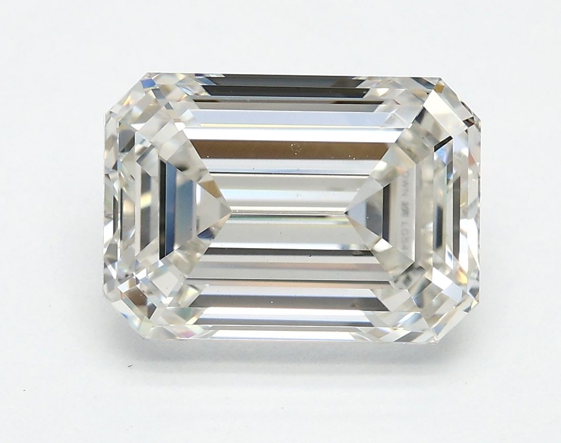 Loose Diamond - EMERALD 3.02ct H VS1: Loose Diamond - EMERALD 3.02ct H VS1 Source: This is a real non-mined Diamond that has been grown in a lab Shape: EMERALD Carats: 3.02 Color: H Clarity: VS1 Certification: IGI Video: