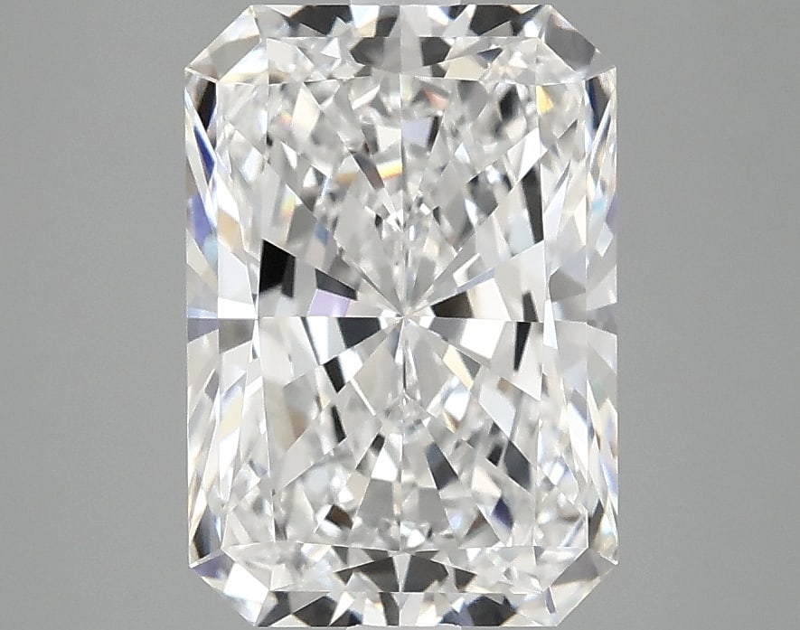 Loose Diamond - RADIANT 3.03ct D VVS2: Loose Diamond - RADIANT 3.03ct D VVS2 Source: This is a real non-mined Diamond that has been grown in a lab Shape: RADIANT Carats: 3.03 Color: D Clarity: VVS2 Certification: IGI Condition: Pre-Owned P