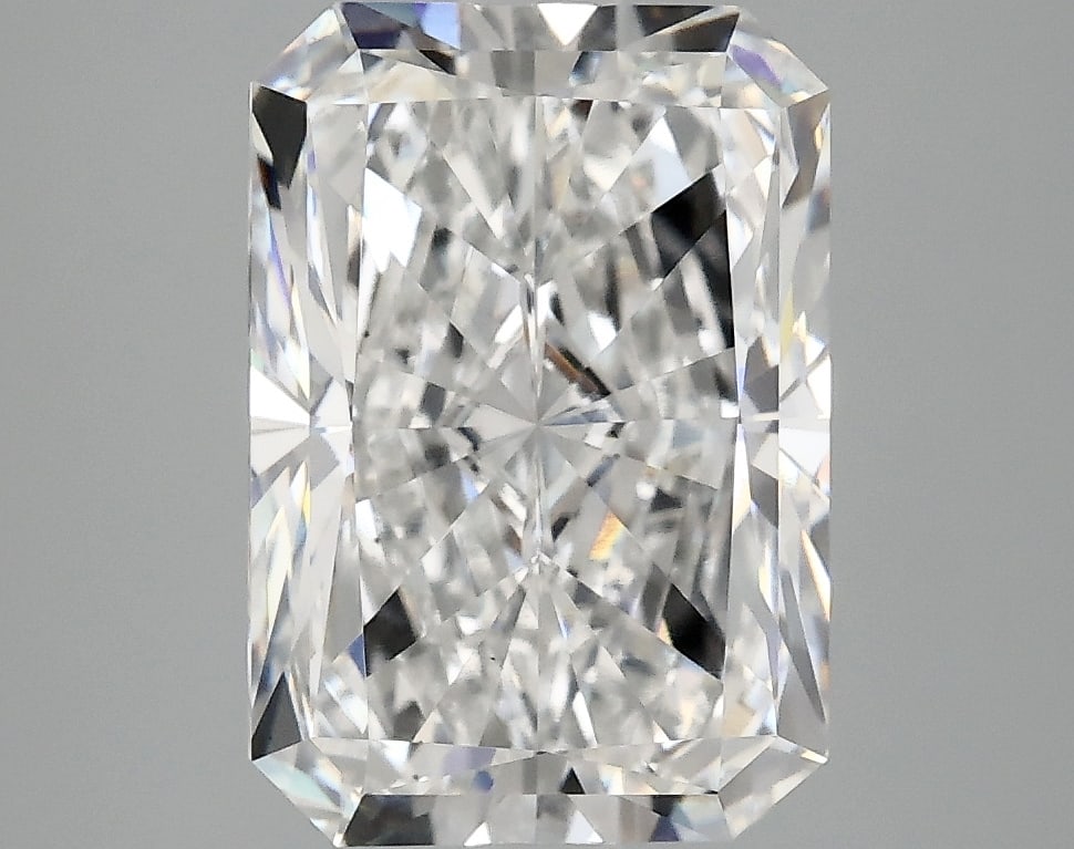 Loose Diamond - RADIANT 3.89ct E VS2: Loose Diamond - RADIANT 3.89ct E VS2 Source: This is a real non-mined Diamond that has been grown in a lab Shape: RADIANT Carats: 3.89 Color: E Clarity: VS2 Certification: IGI Condition: Pre-Owned PLE