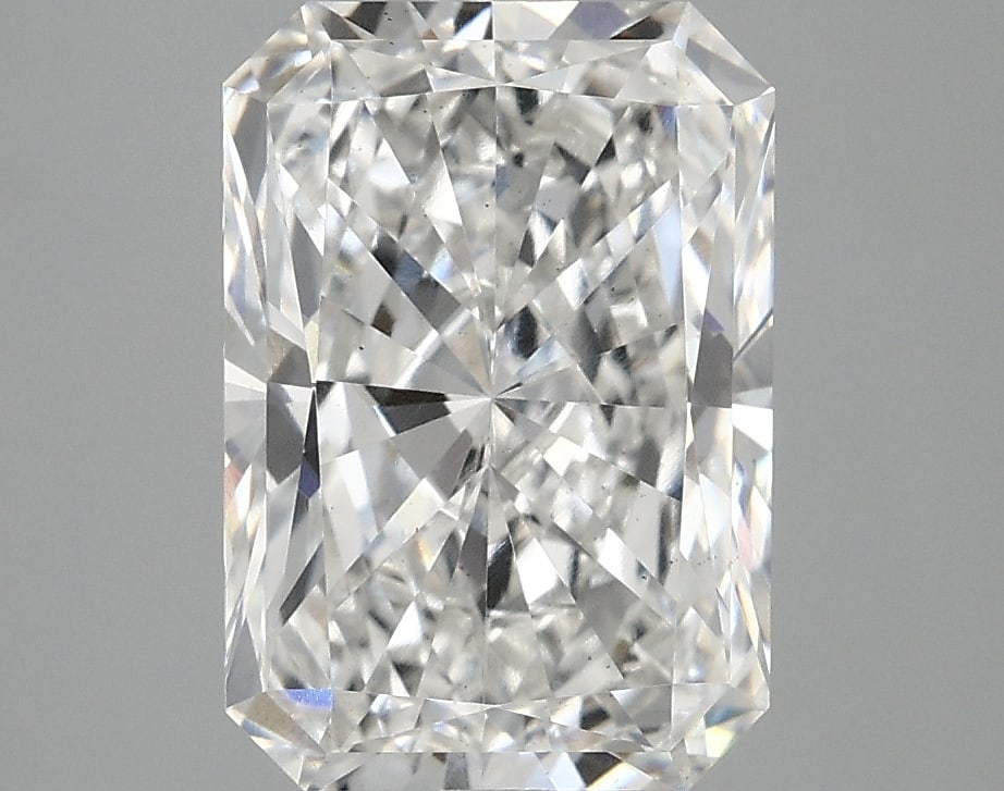 Loose Diamond - RADIANT 3.51ct E VS2: Loose Diamond - RADIANT 3.51ct E VS2 Source: This is a real non-mined Diamond that has been grown in a lab Shape: RADIANT Carats: 3.51 Color: E Clarity: VS2 Certification: IGI Condition: Pre-Owned