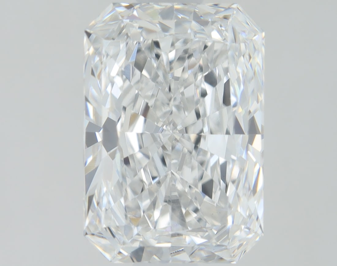 Loose Diamond - RADIANT 1.15ct E VS1: Loose Diamond - RADIANT 1.15ct E VS1 Source: This is a real non-mined Diamond that has been grown in a lab Shape: RADIANT Carats: 1.15 Color: E Clarity: VS1 Certification: IGI Condition: Pre-Owned PLE