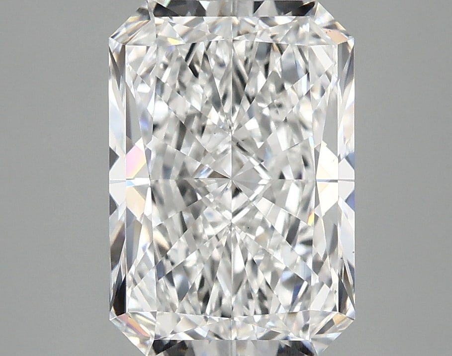 Loose Diamond - RADIANT 2.91ct D VVS2: Loose Diamond - RADIANT 2.91ct D VVS2 Source: This is a real non-mined Diamond that has been grown in a lab Shape: RADIANT Carats: 2.91 Color: D Clarity: VVS2 Certification: IGI Condition: Pre-Owned