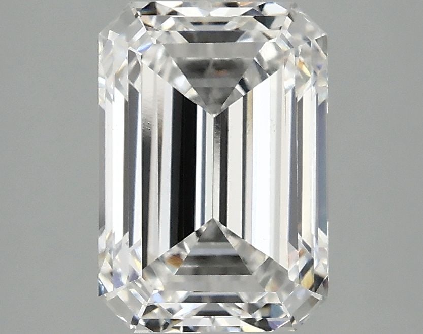Loose Diamond - EMERALD 3.02ct E VS2: Loose Diamond - EMERALD 3.02ct E VS2 Source: This is a real non-mined Diamond that has been grown in a lab Shape: EMERALD Carats: 3.02 Color: E Clarity: VS2 Certification: IGI Video: