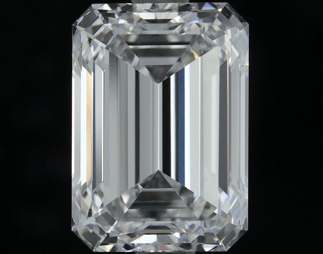 Loose Diamond - EMERALD 2.0ct D VS2: Loose Diamond - EMERALD 2.0ct D VS2 Source: This is a real non-mined Diamond that has been grown in a lab Shape: EMERALD Carats: 2.0 Color: D Clarity: VS2 Certification: IGI Video:
