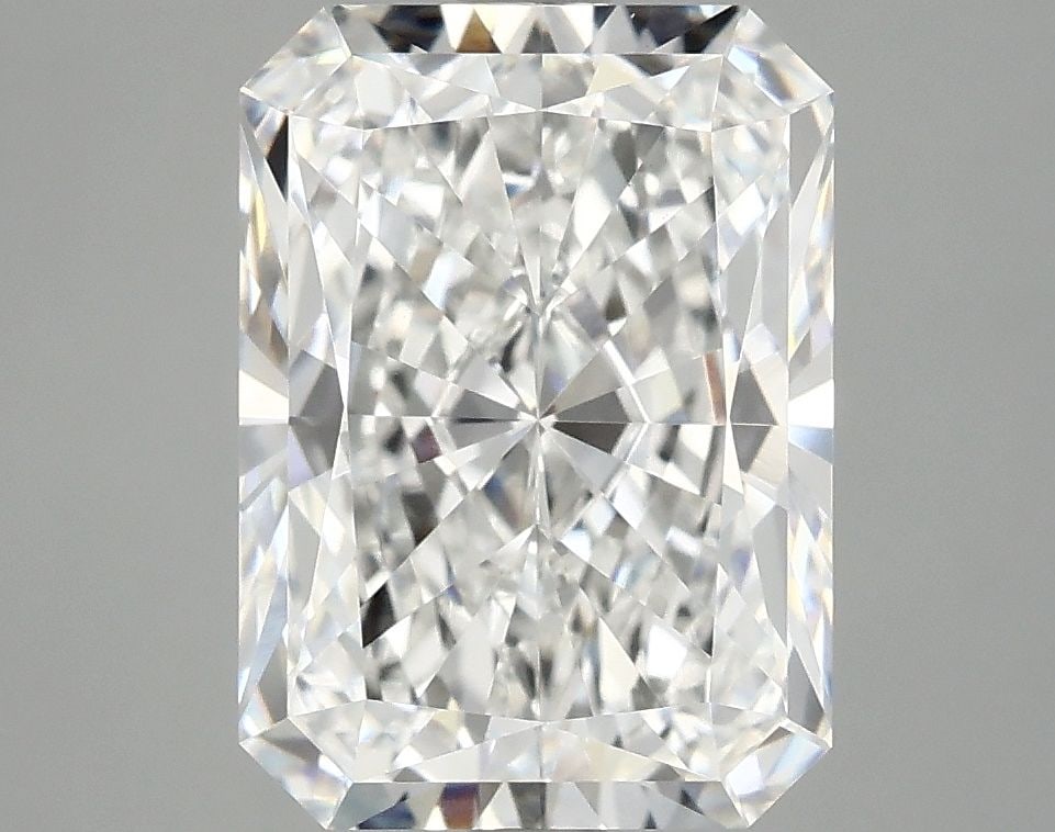 Loose Diamond - RADIANT 4.08ct E VVS2: Loose Diamond - RADIANT 4.08ct E VVS2 Source: This is a real non-mined Diamond that has been grown in a lab Shape: RADIANT Carats: 4.08 Color: E Clarity: VVS2 Certification: IGI Video: