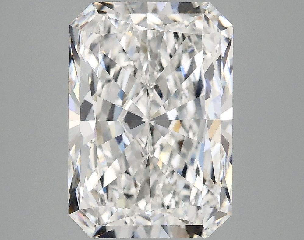 Loose Diamond - RADIANT 3.96ct E VVS2: Loose Diamond - RADIANT 3.96ct E VVS2 Source: This is a real non-mined Diamond that has been grown in a lab Shape: RADIANT Carats: 3.96 Color: E Clarity: VVS2 Certification: IGI Video: