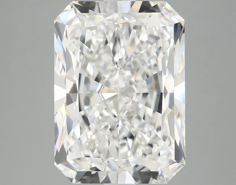 Loose Diamond - RADIANT 4.37ct E VVS2: Loose Diamond - RADIANT 4.37ct E VVS2 Source: This is a real non-mined Diamond that has been grown in a lab Shape: RADIANT Carats: 4.37 Color: E Clarity: VVS2 Certification: IGI Video: