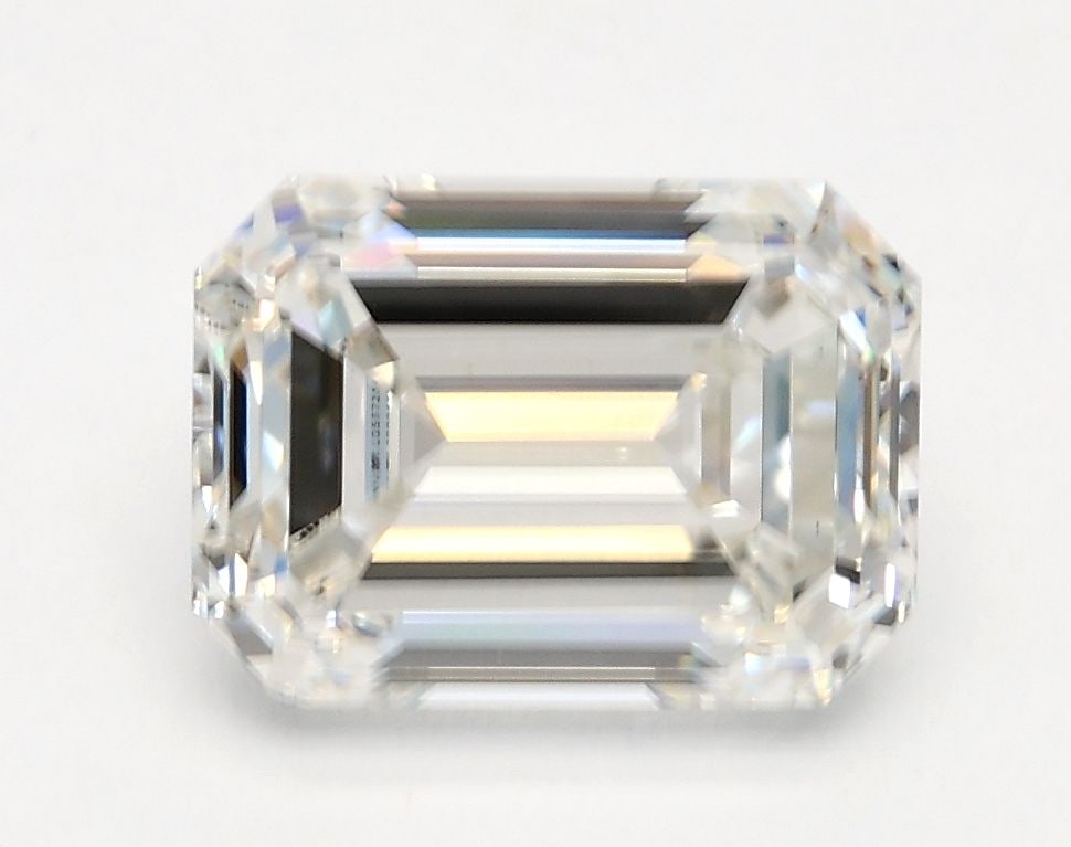 Loose Diamond - EMERALD 2.22ct G VVS2: Loose Diamond - EMERALD 2.22ct G VVS2 Source: This is a real non-mined Diamond that has been grown in a lab Shape: EMERALD Carats: 2.22 Color: G Clarity: VVS2 Certification: IGI Video: