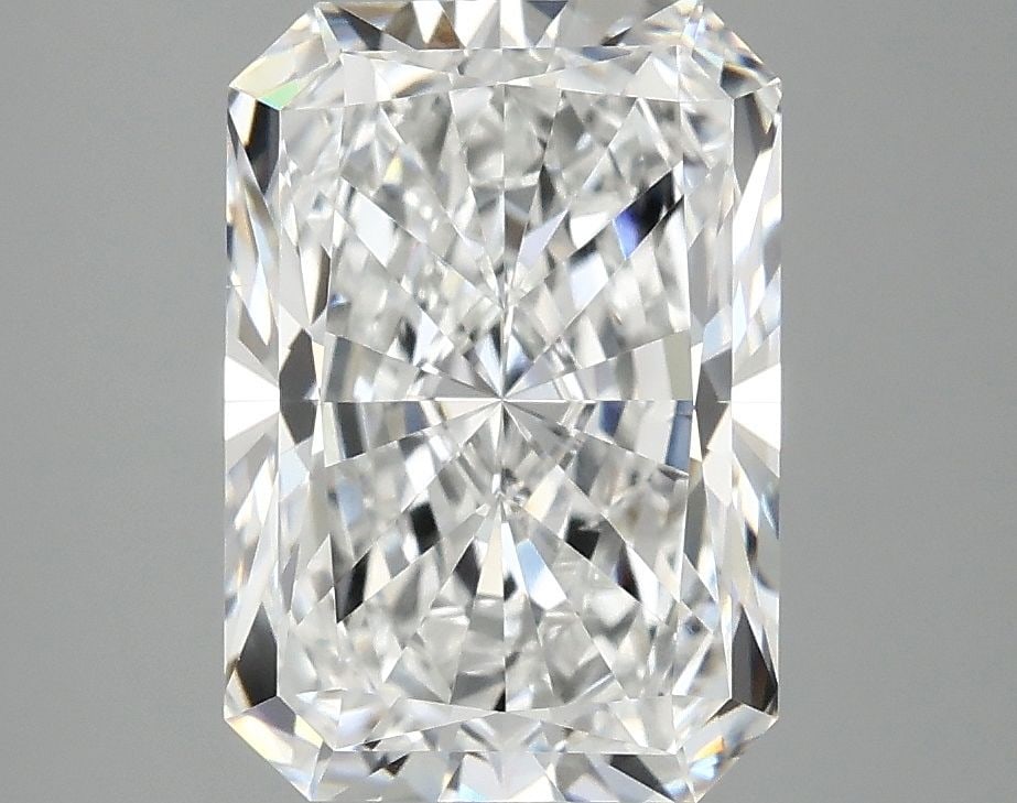 Loose Diamond - RADIANT 3.56ct E VS2: Loose Diamond - RADIANT 3.56ct E VS2 Source: This is a real non-mined Diamond that has been grown in a lab Shape: RADIANT Carats: 3.56 Color: E Clarity: VS2 Certification: IGI Video:
