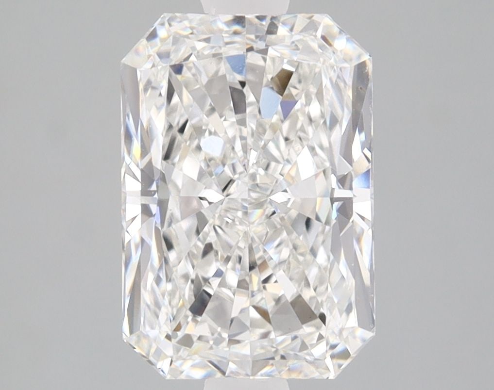 Loose Diamond - RADIANT 2.01ct F VS1: Loose Diamond - RADIANT 2.01ct F VS1 Source: This is a real non-mined Diamond that has been grown in a lab Shape: RADIANT Carats: 2.01 Color: F Clarity: VS1 Certification: IGI Video: