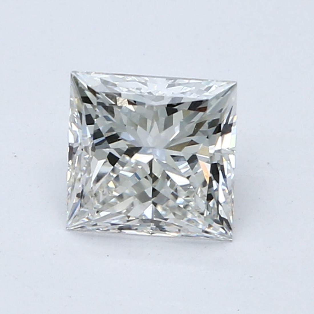 Loose Diamond - PRINCESS 2.61ct D VVS1: Loose Diamond - PRINCESS 2.61ct D VVS1 Source: This is a real non-mined Diamond that has been grown in a lab Shape: PRINCESS Carats: 2.61 Color: D Clarity: VVS1 Certification: IGI Video: