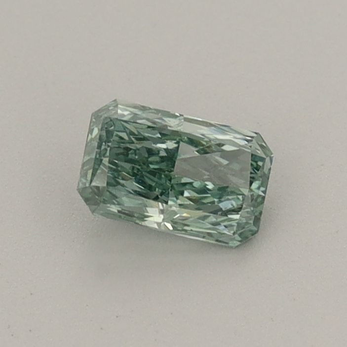 Loose Diamond - RADIANT 0.36ct Fancy Vivid Green VS1: Loose Diamond - RADIANT 0.36ct Fancy Vivid Green VS1 Source: This is a real non-mined Diamond that has been grown in a lab Shape: RADIANT Carats: 0.36 Color: Fancy Vivid Green Certification: IGI Video