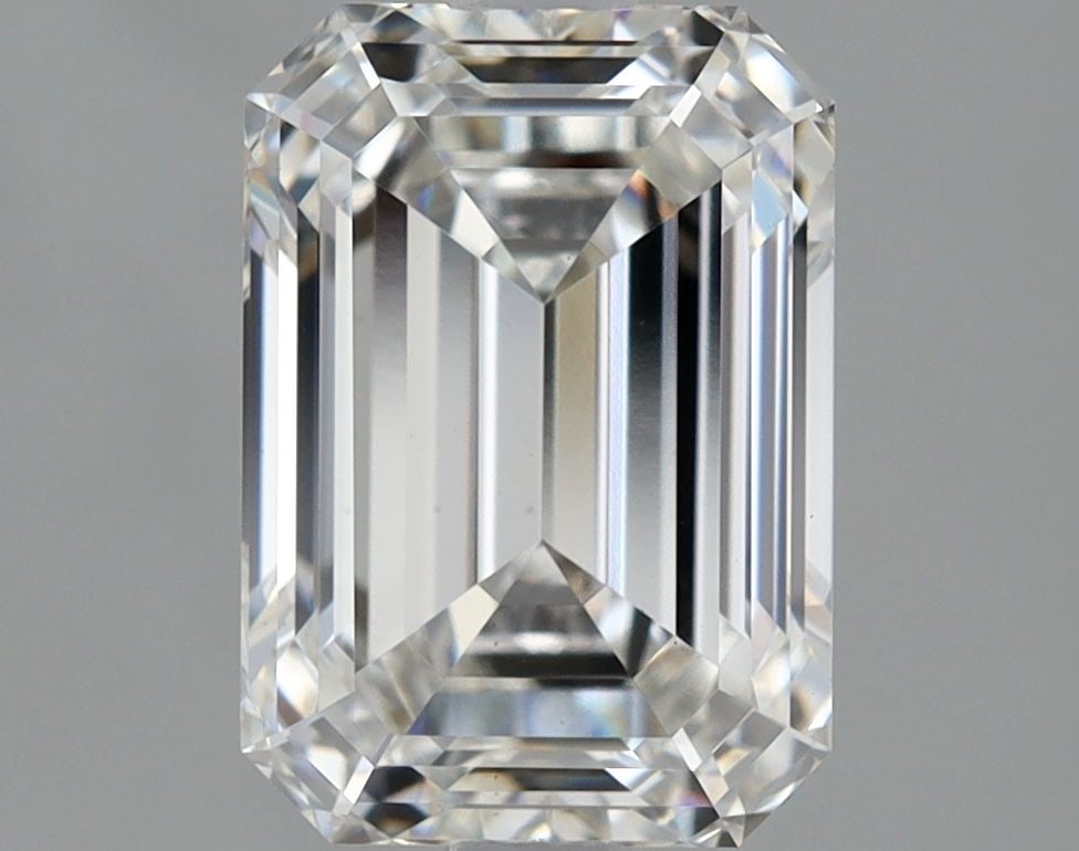 Loose Diamond - EMERALD 2.09ct G VS1: Loose Diamond - EMERALD 2.09ct G VS1 Source: This is a real non-mined Diamond that has been grown in a lab Shape: EMERALD Carats: 2.09 Color: G Clarity: VS1 Certification: IGI Video: