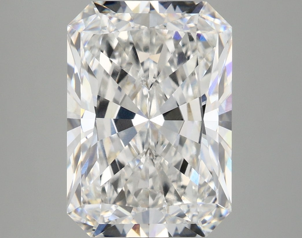 Loose Diamond - RADIANT 5.09ct E VS1: Loose Diamond - RADIANT 5.09ct E VS1 Source: This is a real non-mined Diamond that has been grown in a lab Shape: RADIANT Carats: 5.09 Color: E Clarity: VS1 Certification: IGI Condition: Pre-Owned PLE