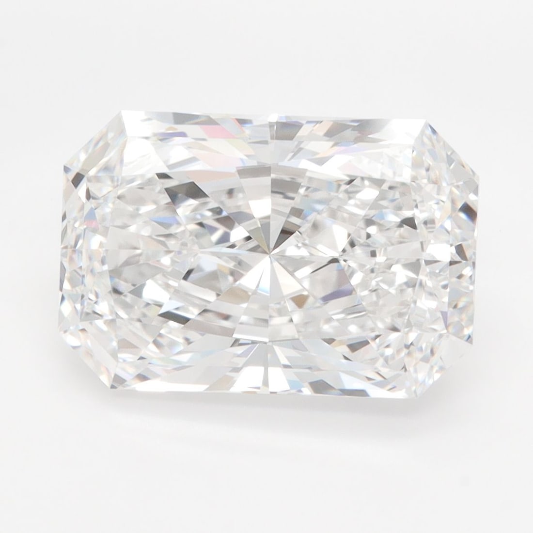 Loose Diamond - RADIANT 5.3ct D IF: Loose Diamond - RADIANT 5.3ct D IF Source: This is a real non-mined Diamond that has been grown in a lab Shape: RADIANT Carats: 5.3 Color: D Clarity: IF Certification: IGI Video: