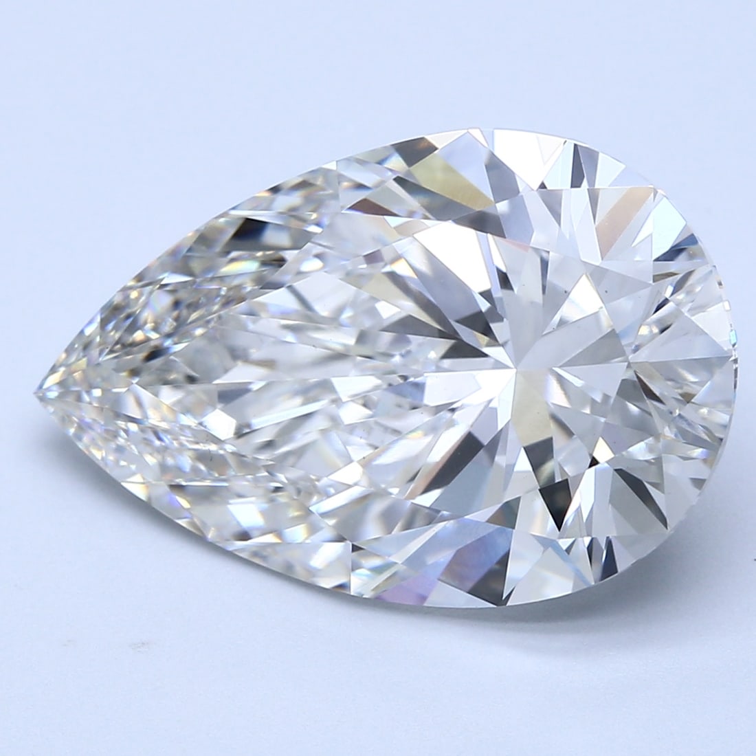 Loose Diamond - PEAR 10.68ct G VS1: Loose Diamond - PEAR 10.68ct G VS1 Source: This is a real non-mined Diamond that has been grown in a lab Shape: PEAR Carats: 10.68 Color: G Clarity: VS1 Certification: IGI Condition: Pre-Owned PLEASE 