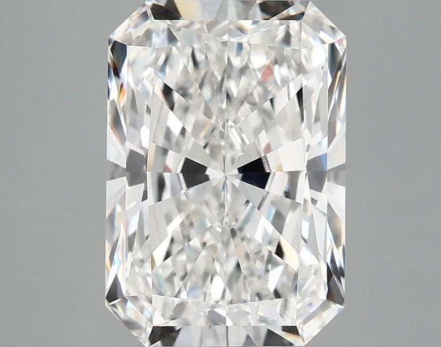 Loose Diamond - RADIANT 3.07ct E VS1: Loose Diamond - RADIANT 3.07ct E VS1 Source: This is a real non-mined Diamond that has been grown in a lab Shape: RADIANT Carats: 3.07 Color: E Clarity: VS1 Certification: IGI Video: