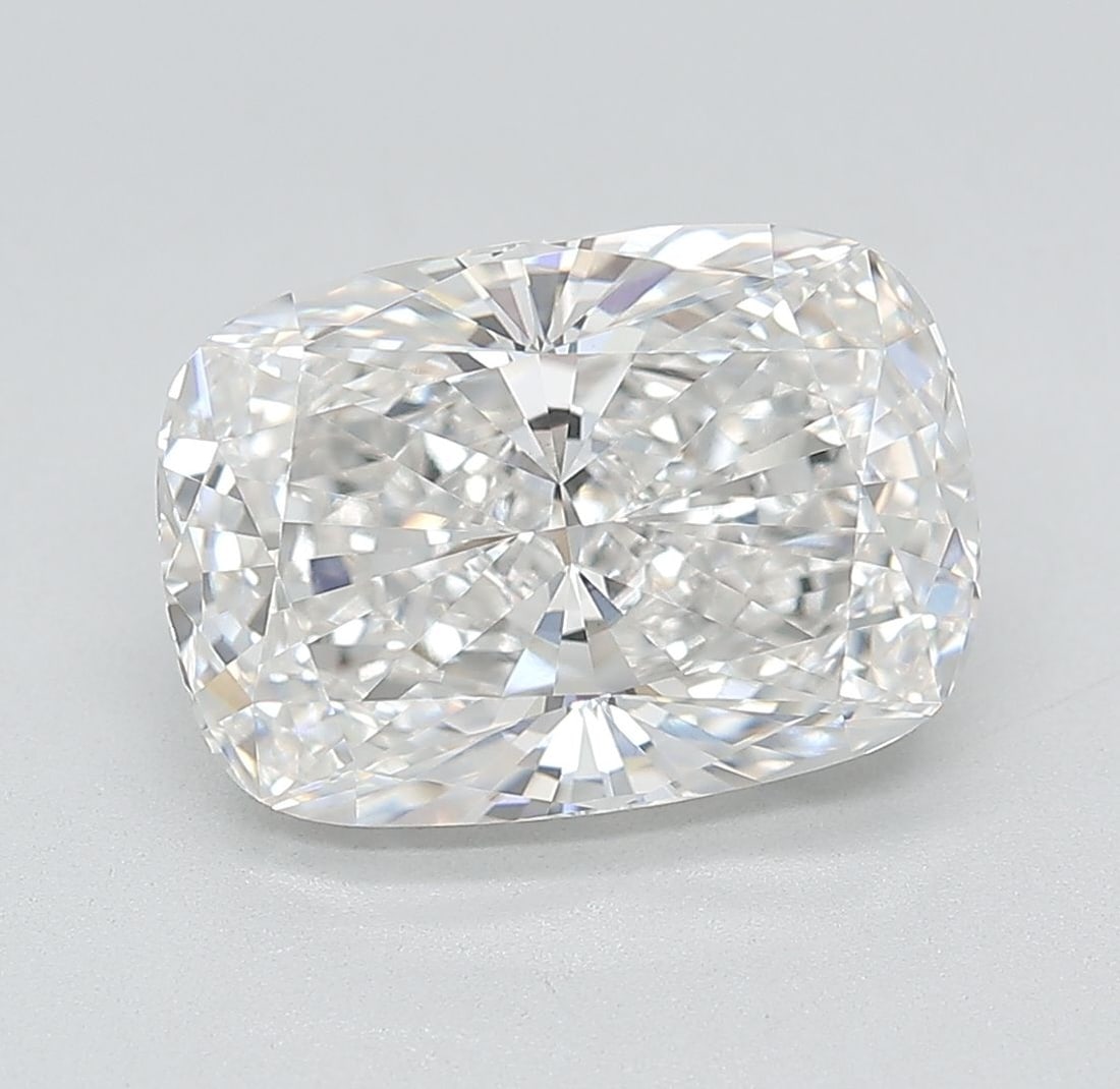 Loose Diamond - CUSHION MODIFIED 4.06ct E VVS2: Loose Diamond - CUSHION MODIFIED 4.06ct E VVS2 Source: This is a real non-mined Diamond that has been grown in a lab Shape: CUSHION MODIFIED Carats: 4.06 Color: E Clarity: VVS2 Certification: IGI Vide