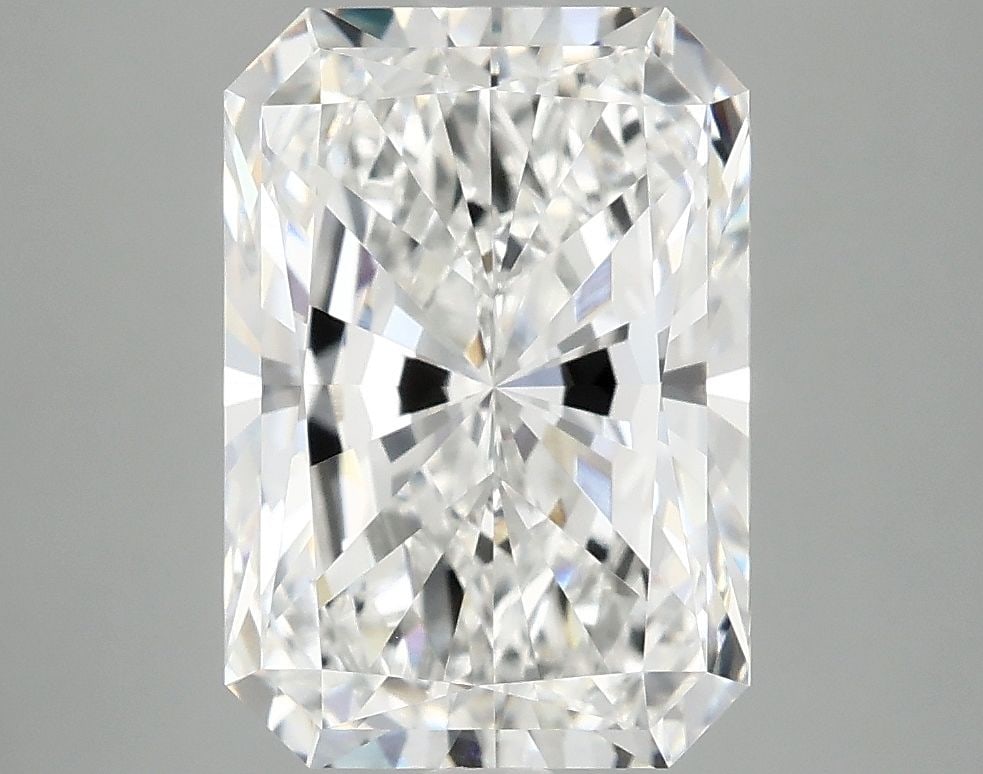 Loose Diamond - RADIANT 4.1ct E VVS2: Loose Diamond - RADIANT 4.1ct E VVS2 Source: This is a real non-mined Diamond that has been grown in a lab Shape: RADIANT Carats: 4.1 Color: E Clarity: VVS2 Certification: IGI Video: