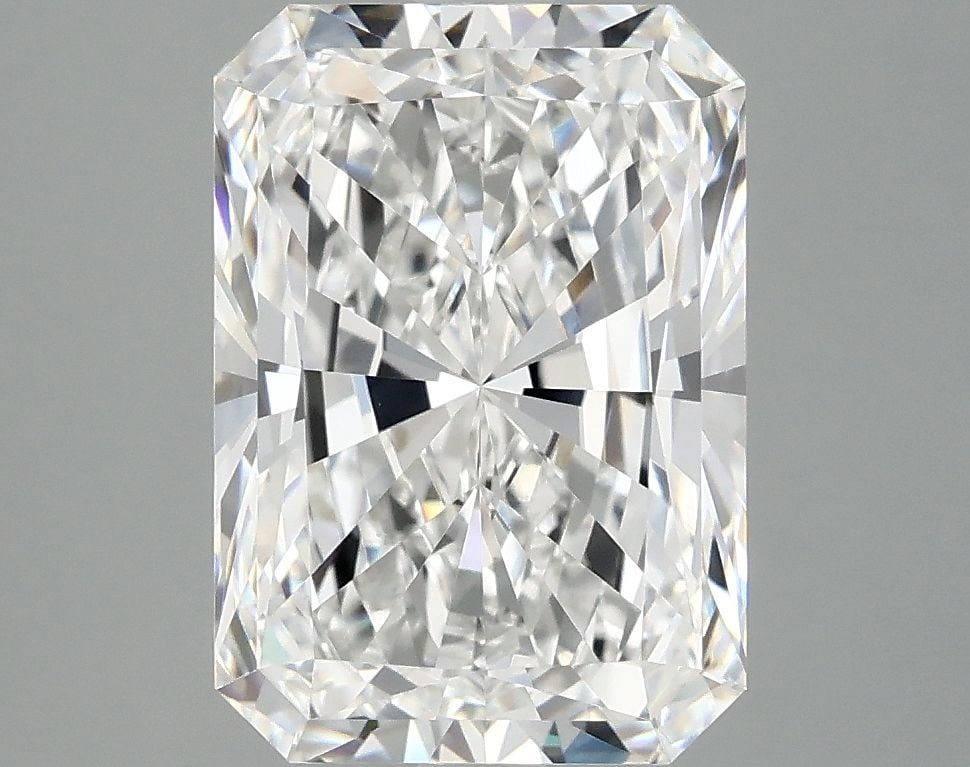Loose Diamond - RADIANT 4.14ct E VVS2: Loose Diamond - RADIANT 4.14ct E VVS2 Source: This is a real non-mined Diamond that has been grown in a lab Shape: RADIANT Carats: 4.14 Color: E Clarity: VVS2 Certification: IGI Video: