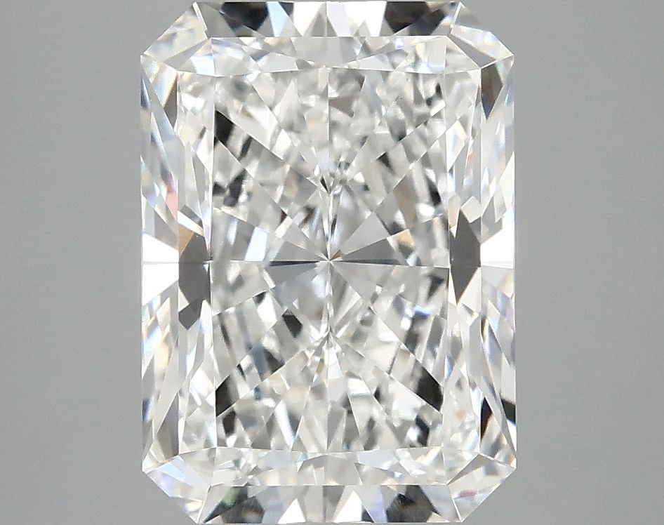 Loose Diamond - RADIANT 4.13ct F VS1: Loose Diamond - RADIANT 4.13ct F VS1 Source: This is a real non-mined Diamond that has been grown in a lab Shape: RADIANT Carats: 4.13 Color: F Clarity: VS1 Certification: IGI Video: