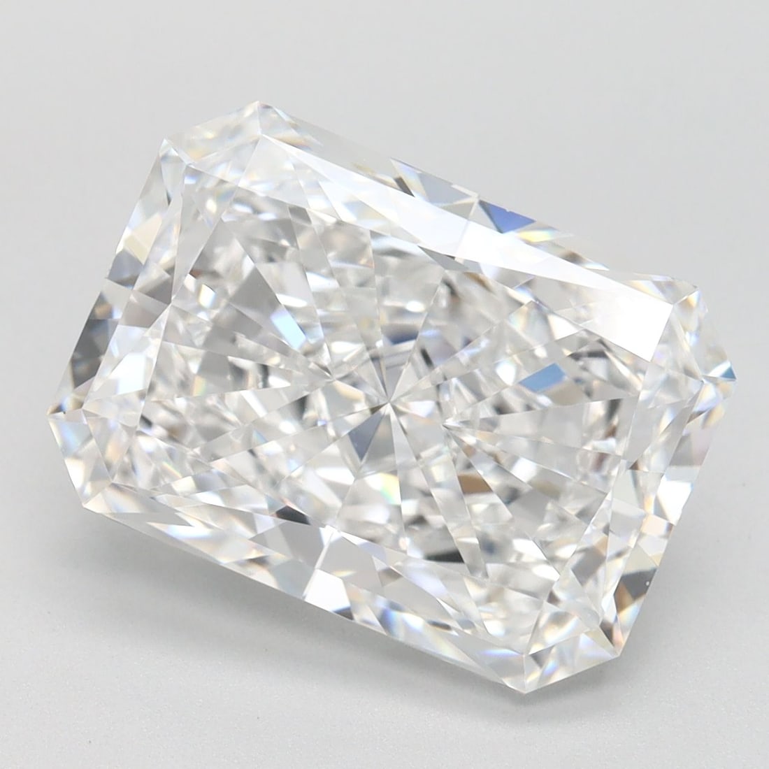 Loose Diamond - RADIANT 5.06ct D IF: Loose Diamond - RADIANT 5.06ct D IF Source: This is a real non-mined Diamond that has been grown in a lab Shape: RADIANT Carats: 5.06 Color: D Clarity: IF Certification: IGI Video: