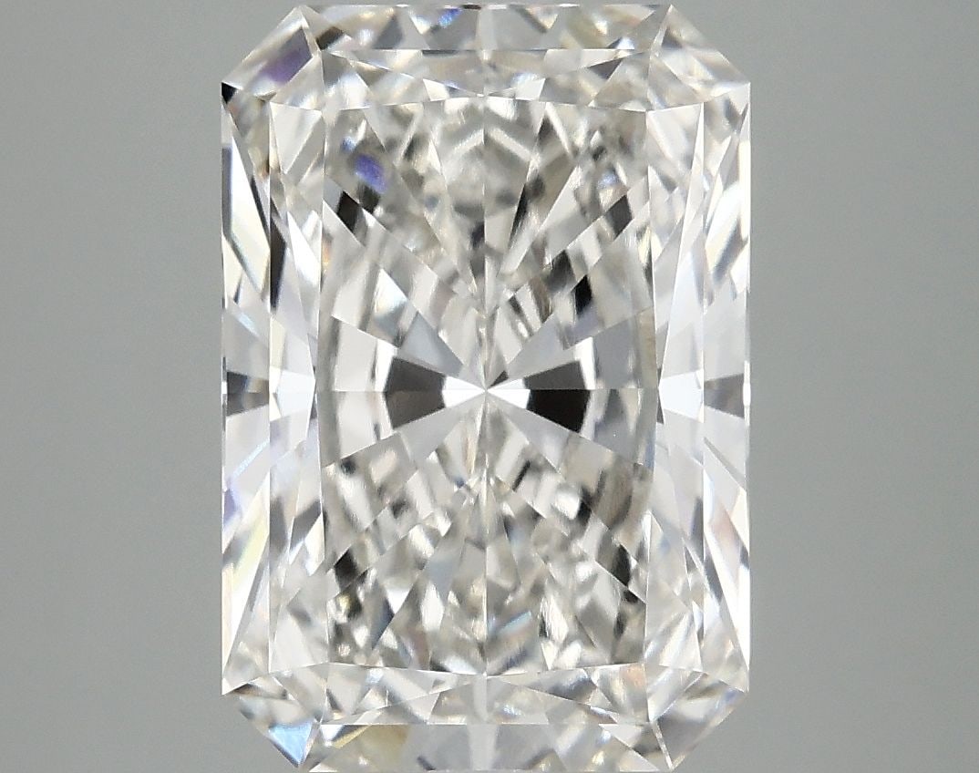 Loose Diamond - RADIANT 5.09ct G VVS2: Loose Diamond - RADIANT 5.09ct G VVS2 Source: This is a real non-mined Diamond that has been grown in a lab Shape: RADIANT Carats: 5.09 Color: G Clarity: VVS2 Certification: IGI PLEASE NOTE: Framed, L