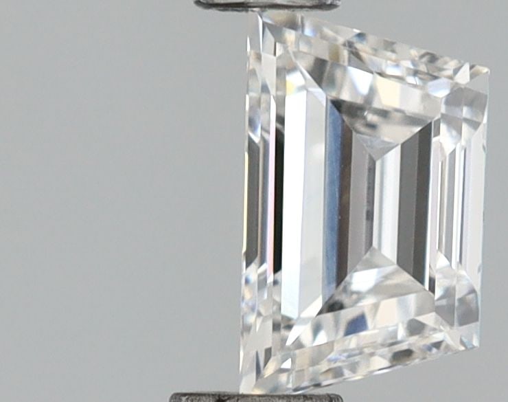 Loose Diamond - TRAPEZOID 0.47ct D VVS2: Loose Diamond - TRAPEZOID 0.47ct D VVS2 Source: This is a real non-mined Diamond that has been grown in a lab Shape: TRAPEZOID Carats: 0.47 Color: D Clarity: VVS2 Certification: IGI Video: