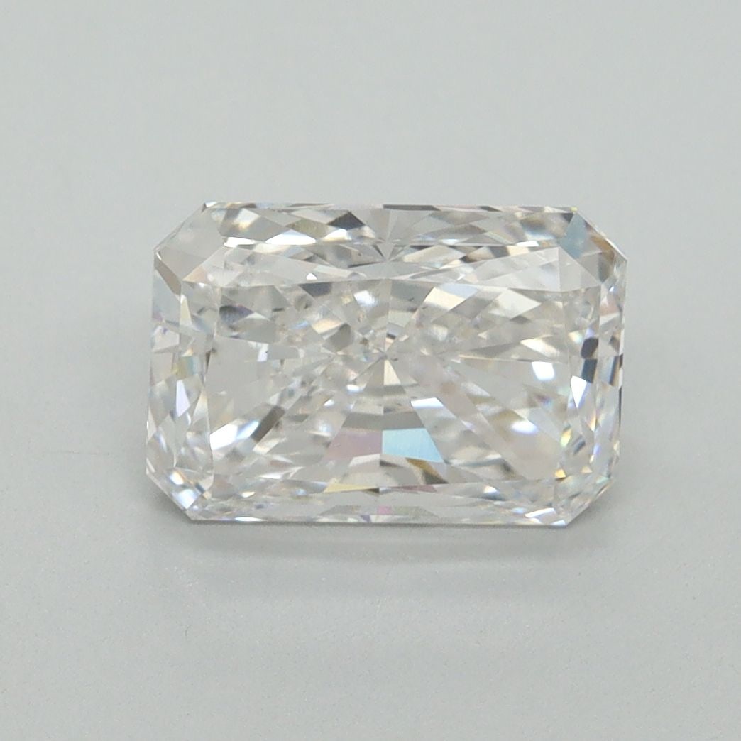Loose Diamond - RADIANT 2.18ct E VS2: Loose Diamond - RADIANT 2.18ct E VS2 Source: This is a real non-mined Diamond that has been grown in a lab Shape: RADIANT Carats: 2.18 Color: E Clarity: VS2 Certification: GSI Video: