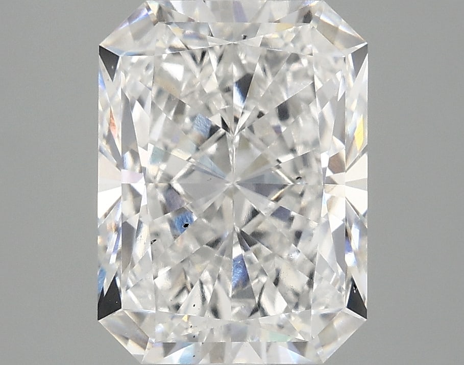 Loose Diamond - RADIANT 3.5ct E VS2: Loose Diamond - RADIANT 3.5ct E VS2 Source: This is a real non-mined Diamond that has been grown in a lab Shape: RADIANT Carats: 3.5 Color: E Clarity: VS2 Certification: IGI Condition: Pre-Owned
