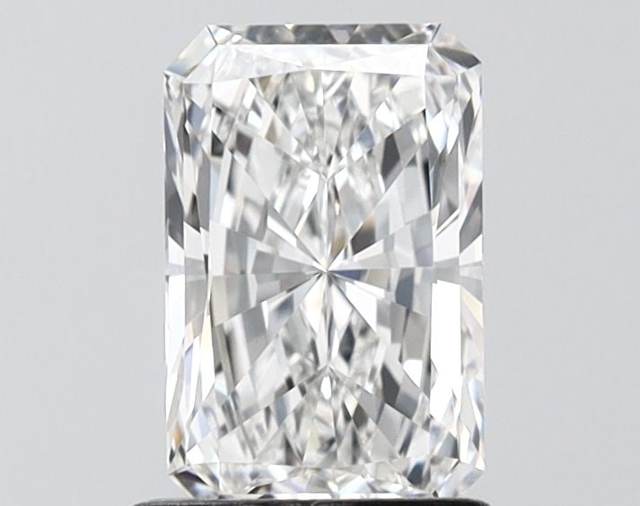 Loose Diamond - RADIANT 1.15ct E VS1: Loose Diamond - RADIANT 1.15ct E VS1 Source: This is a real non-mined Diamond that has been grown in a lab Shape: RADIANT Carats: 1.15 Color: E Clarity: VS1 Certification: IGI Video: