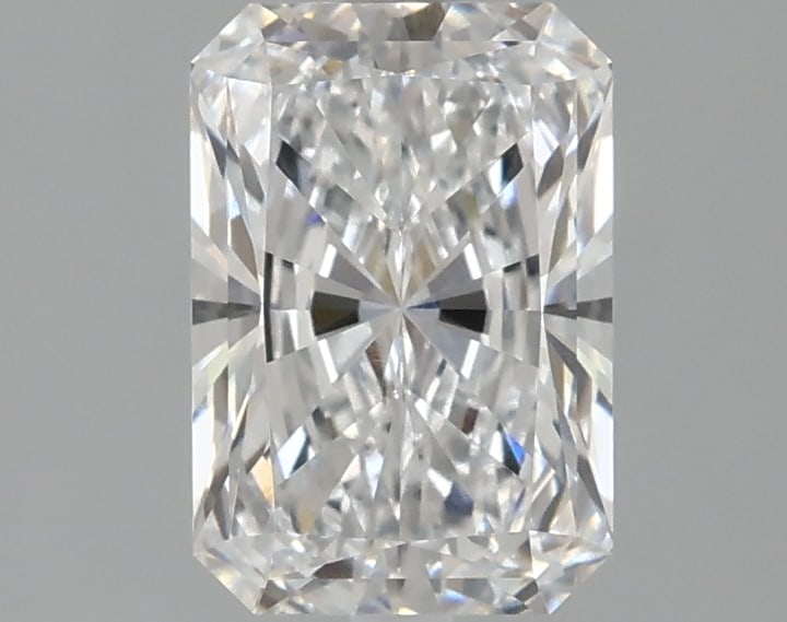 Loose Diamond - RADIANT 1.59ct D VVS2: Loose Diamond - RADIANT 1.59ct D VVS2 Source: This is a real non-mined Diamond that has been grown in a lab Shape: RADIANT Carats: 1.59 Color: D Clarity: VVS2 Certification: IGI Condition: Pre-Owned