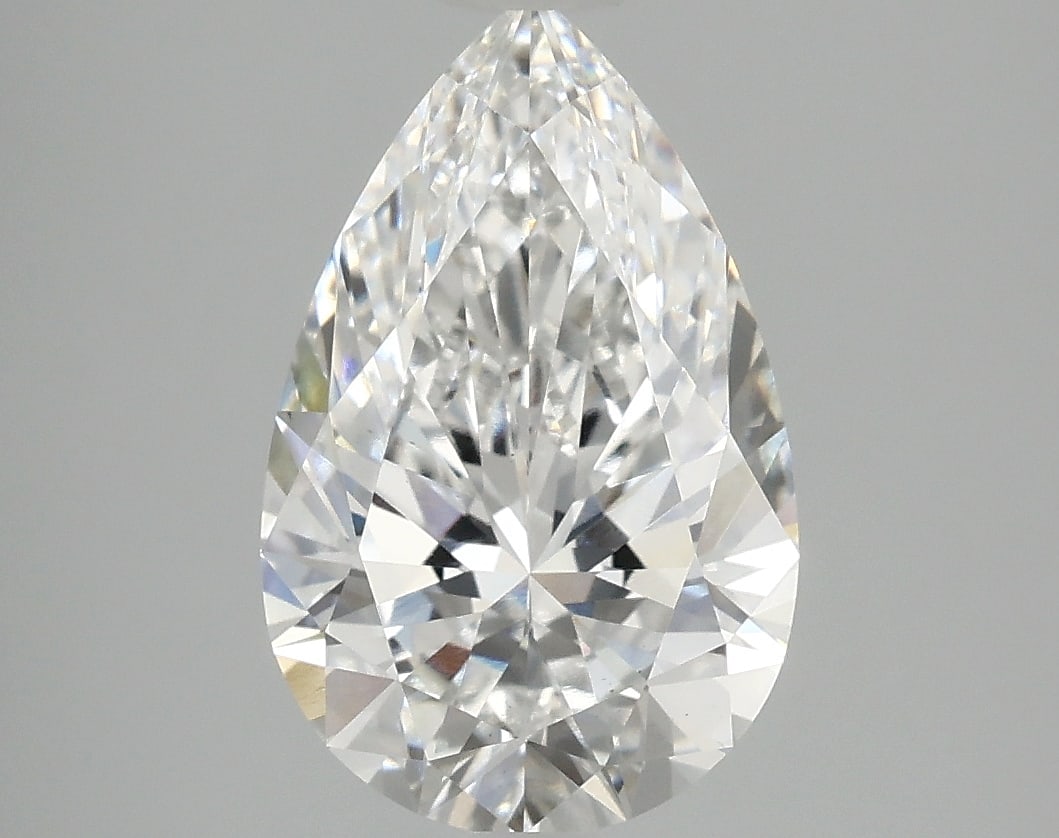 Loose Diamond - PEAR 2.85ct D VS1: Loose Diamond - PEAR 2.85ct D VS1 Source: This is a real non-mined Diamond that has been grown in a lab Shape: PEAR Carats: 2.85 Color: D Clarity: VS1 Certification: IGI Condition: Pre-Owned PLEASE NO