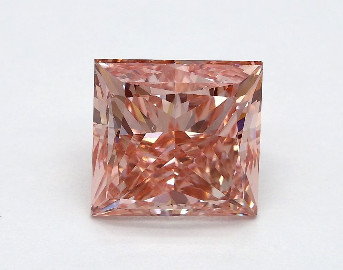 Loose Diamond - PRINCESS 2.8ct Fancy Vivid Pink VS2: Loose Diamond - PRINCESS 2.8ct Fancy Vivid Pink VS2 Source: This is a real non-mined Diamond that has been grown in a lab Shape: PRINCESS Carats: 2.8 Color: Fancy Vivid Pink Certification: IGI Video: