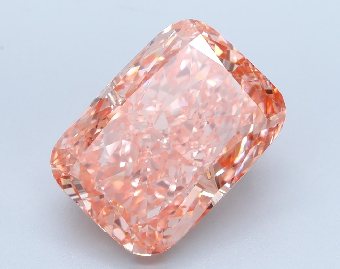 Loose Diamond - CUSHION 5.02ct FANCY VIVID PINK VS2: Loose Diamond - CUSHION 5.02ct FANCY VIVID PINK VS2 Source: This is a real non-mined Diamond that has been grown in a lab Shape: CUSHION Carats: 5.02 Color: FANCY VIVID PINK Clarity: VS2 Certification