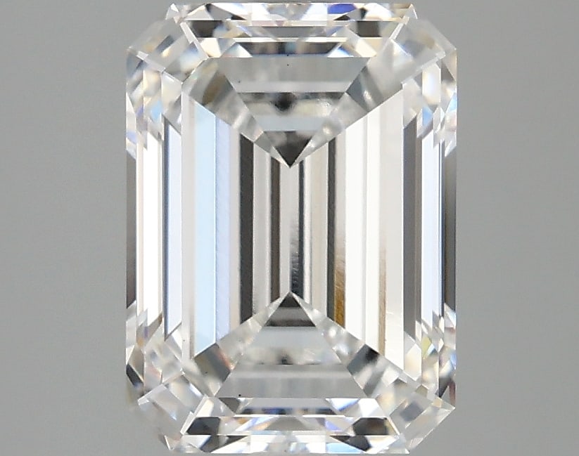 Loose Diamond - EMERALD 3.1ct E VS1: Loose Diamond - EMERALD 3.1ct E VS1 Source: This is a real non-mined Diamond that has been grown in a lab Shape: EMERALD Carats: 3.1 Color: E Clarity: VS1 Certification: IGI Condition: Pre-Owned PLEAS