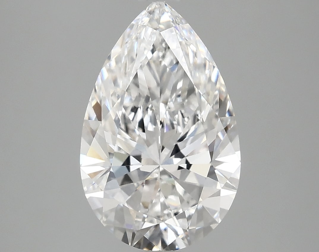 Loose Diamond - PEAR 2.85ct D VS1: Loose Diamond - PEAR 2.85ct D VS1 Source: This is a real non-mined Diamond that has been grown in a lab Shape: PEAR Carats: 2.85 Color: D Clarity: VS1 Certification: IGI Condition: Pre-Owned PLEASE NO
