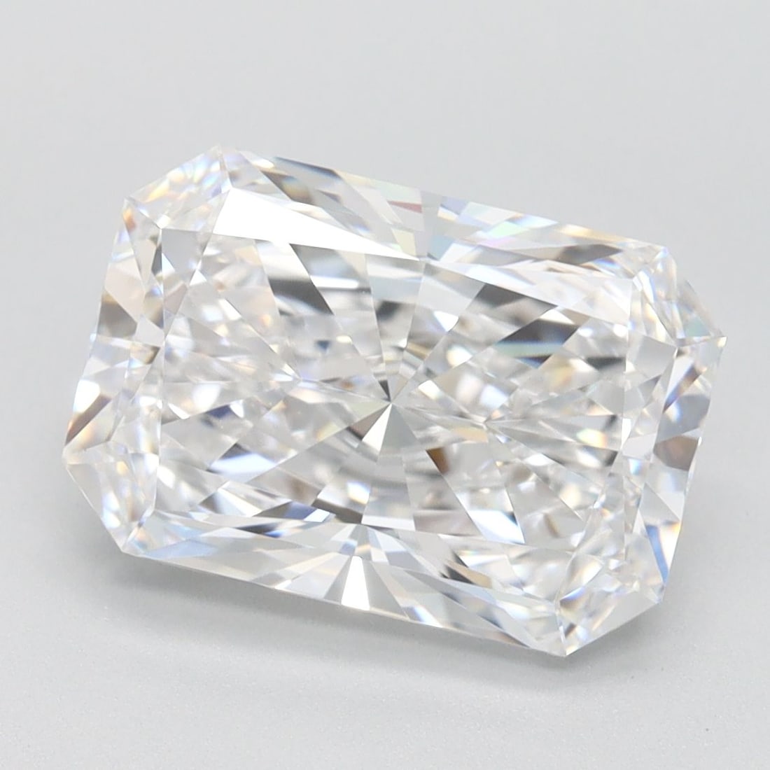 Loose Diamond - RADIANT 3.35ct D FL: Loose Diamond - RADIANT 3.35ct D FL Source: This is a real non-mined Diamond that has been grown in a lab Shape: RADIANT Carats: 3.35 Color: D Clarity: FL Certification: IGI Video: