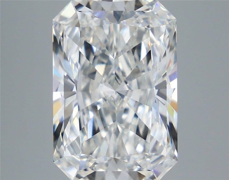 Loose Diamond - RADIANT 5.4ct E VS2: Loose Diamond - RADIANT 5.4ct E VS2 Source: This is a real non-mined Diamond that has been grown in a lab Shape: RADIANT Carats: 5.4 Color: E Clarity: VS2 Certification: IGI Video: