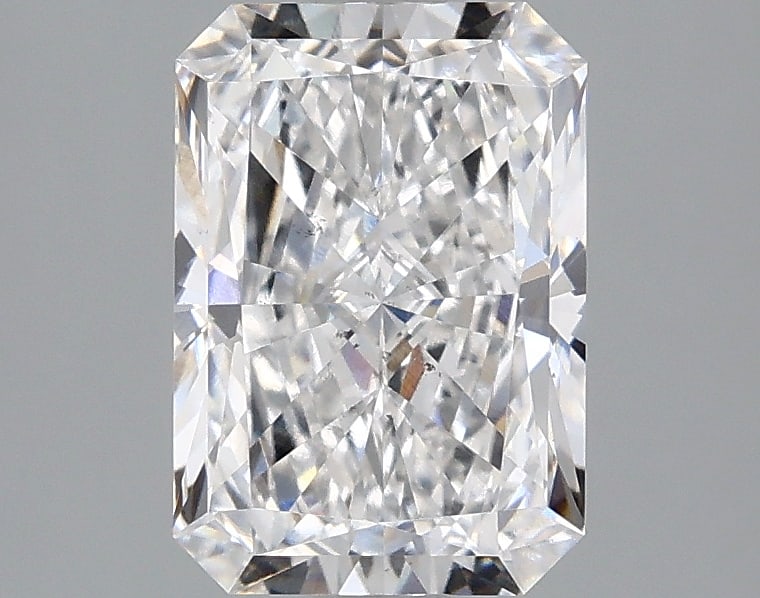 Loose Diamond - RADIANT 1.9ct D VS2: Loose Diamond - RADIANT 1.9ct D VS2 Source: This is a real non-mined Diamond that has been grown in a lab Shape: RADIANT Carats: 1.9 Color: D Clarity: VS2 Certification: IGI Condition: Pre-Owned PLEAS
