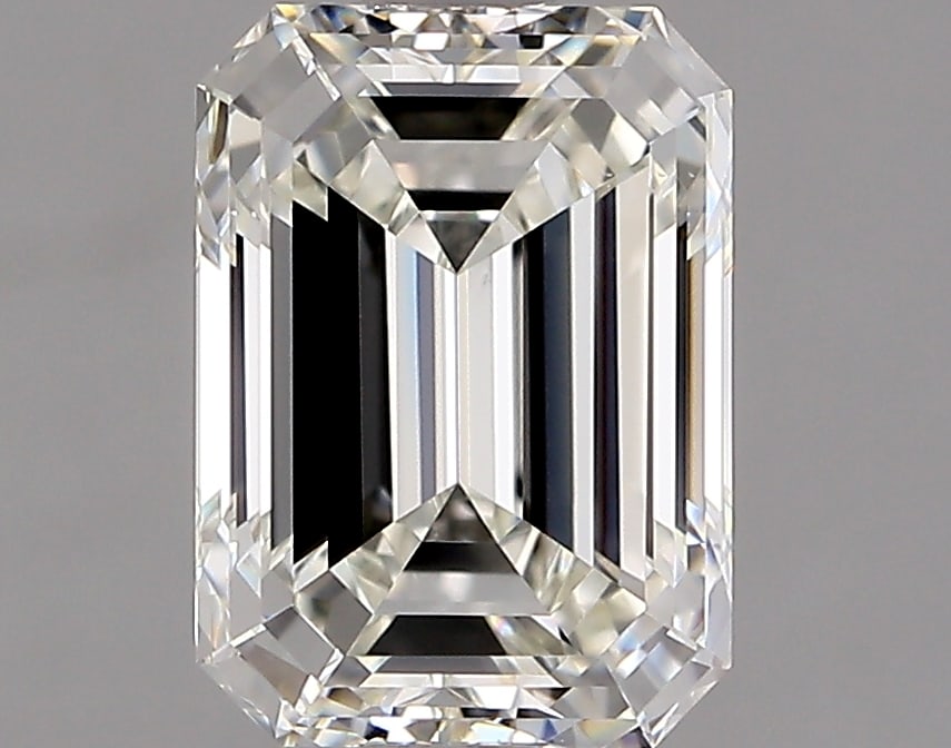 Loose Diamond - EMERALD 1.7ct I VS1: Loose Diamond - EMERALD 1.7ct I VS1 Source: Natural Mined Diamond Shape: EMERALD Carats: 1.7 Color: I Clarity: VS1 Certification: GIA Condition: Pre-Owned PLEASE NOTE: Framed, Large, or heavy items do