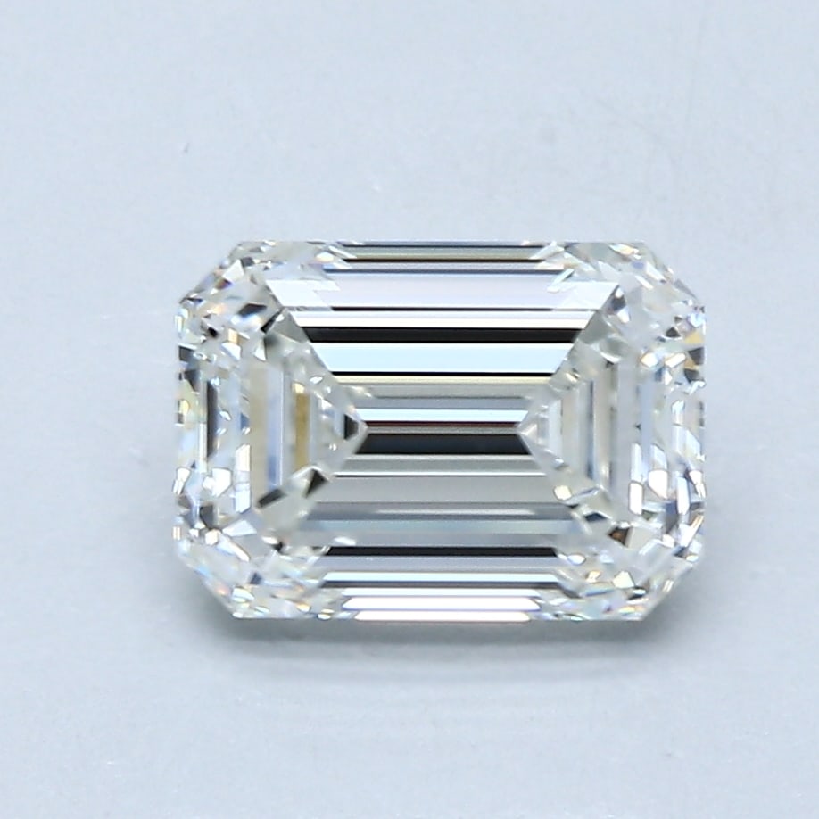 Loose Diamond - EMERALD 2.01ct H VS1: Loose Diamond - EMERALD 2.01ct H VS1 Source: Natural Mined Diamond Shape: EMERALD Carats: 2.01 Color: H Clarity: VS1 Certification: GIA Condition: Pre-Owned PLEASE NOTE: Framed, Large, or heavy items 