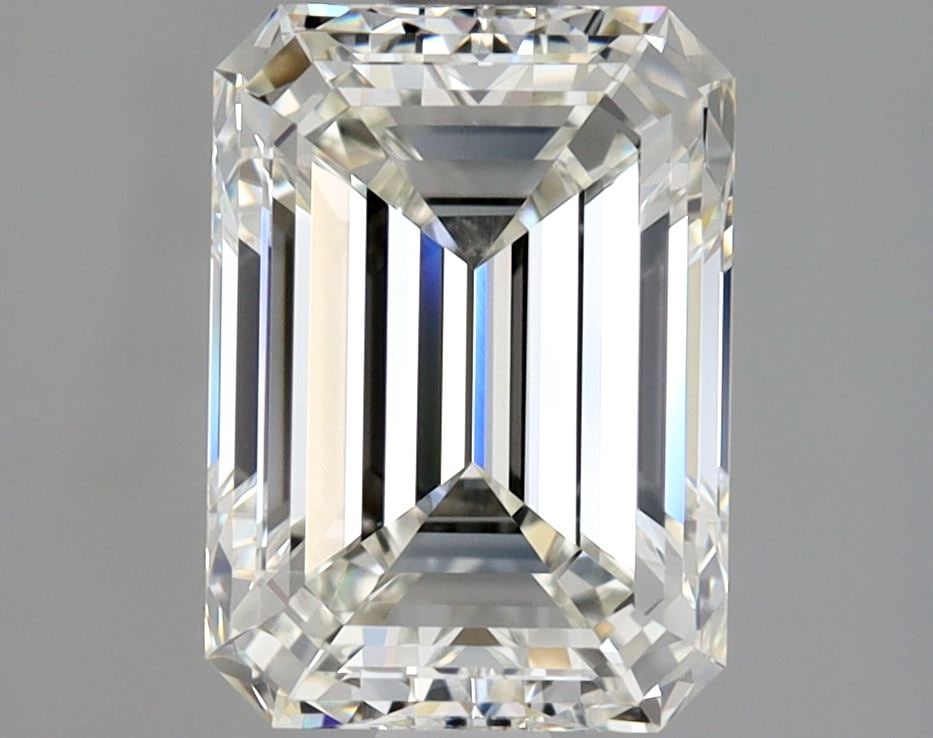 Loose Diamond - EMERALD 1.9ct H VVS2: Loose Diamond - EMERALD 1.9ct H VVS2 Source: Natural Mined Diamond Shape: EMERALD Carats: 1.9 Color: H Clarity: VVS2 Certification: GIA Condition: Pre-Owned PLEASE NOTE: Framed, Large, or heavy items 