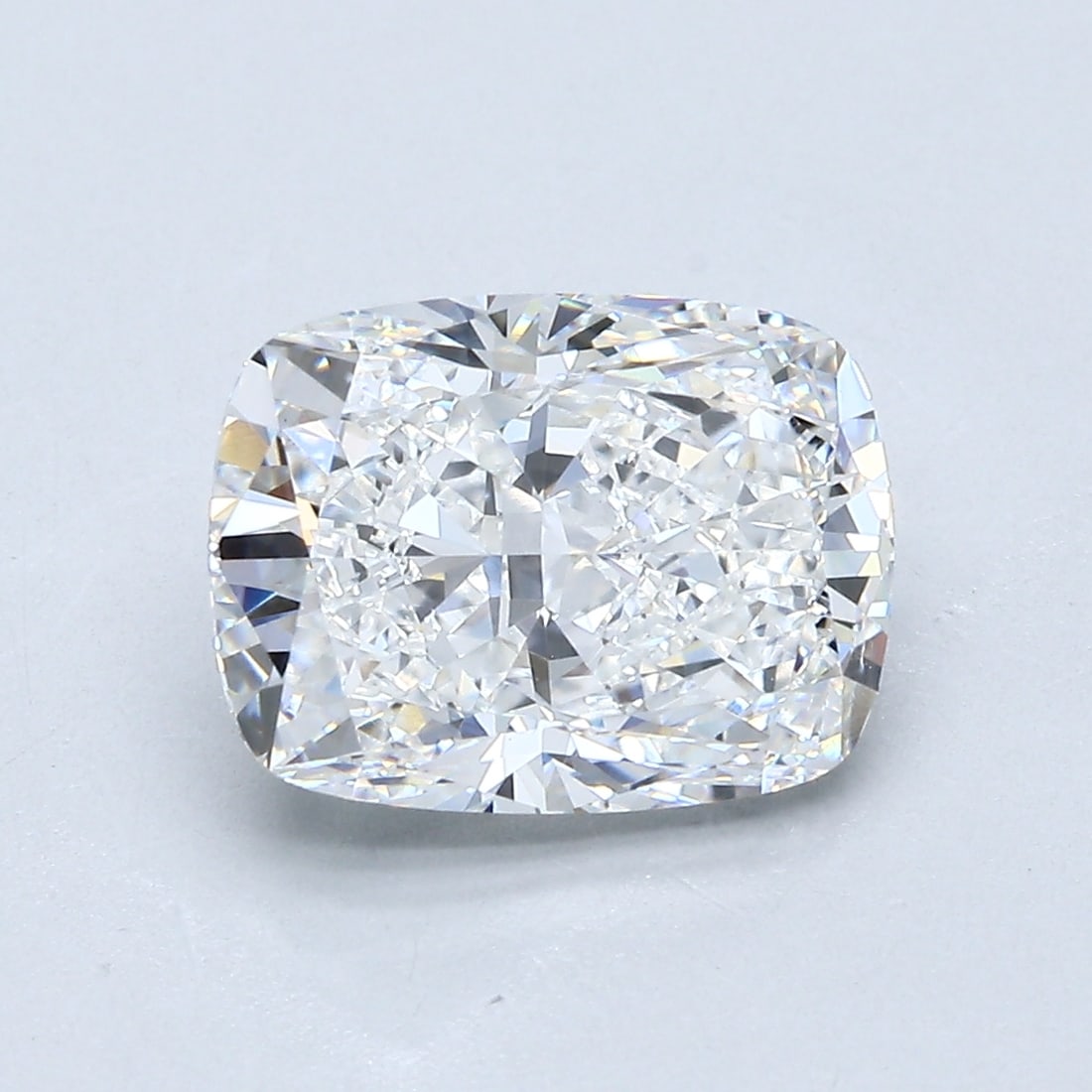 Loose Diamond - CUSHION 3.01ct E SI1: Loose Diamond - CUSHION 3.01ct E SI1 Source: Natural Mined Diamond Shape: CUSHION Carats: 3.01 Color: E Clarity: SI1 Certification: GIA Condition: Pre-Owned PLEASE NOTE: Framed, Large, or heavy items 